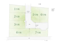 【全体区画図】
全7区画の建築条件なし分譲地です。敷地面積は約36坪～50坪。区画内道路は幅員約6.0mとゆったり。お車の出し入れもスムーズに行うことができ、開放的な街並みを創出します。ぜひ詳細についてお問い合わせください。