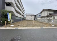 【現地写真】
～末永く暮らせる”長期優良住宅”～　敷地面積約37.89坪～38.94坪×限定2区画が誕生！北側幅員約5mの公道に面しており、お車の出し入れもスムーズに行えそうです。