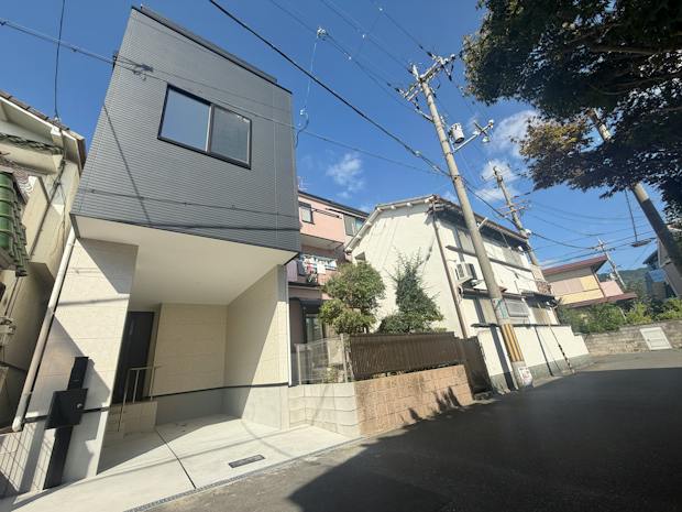 プレサンス アージュ 八尾山本高安町